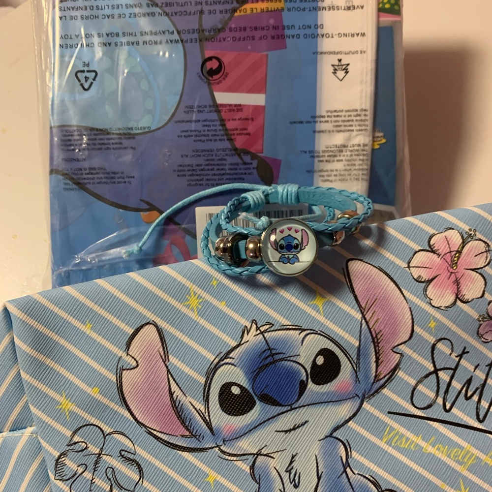 Stitch Themed Bracelet, party supplies & make-up bag bundle 🧊🫐🌊